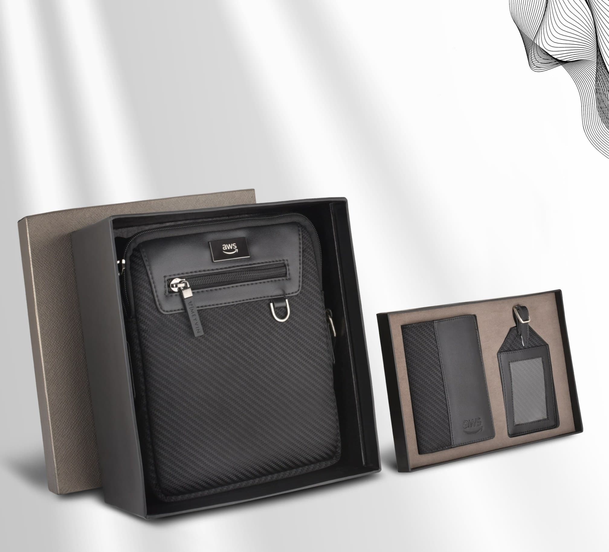Carbon-Weave Travel Set